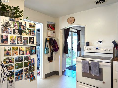 Tiny photo for 47564 School St, Oakridge, OR 97463 (MLS # 670702740)