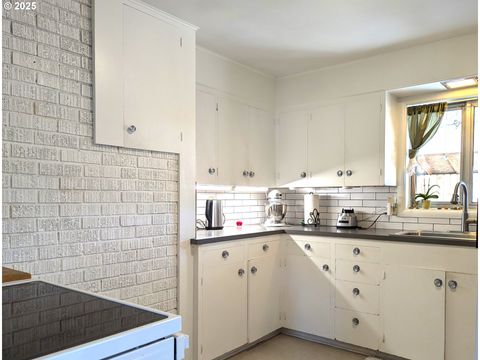 Tiny photo for 47564 School St, Oakridge, OR 97463 (MLS # 670702740)