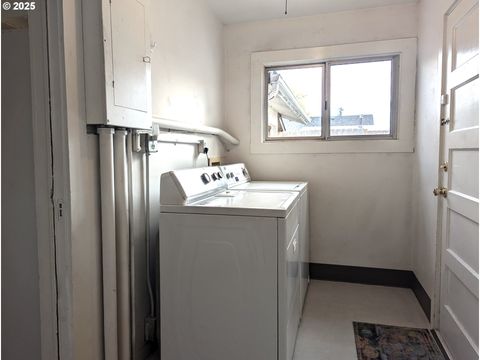 Tiny photo for 47564 School St, Oakridge, OR 97463 (MLS # 670702740)