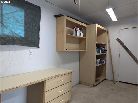 Tiny photo for 47564 School St, Oakridge, OR 97463 (MLS # 670702740)