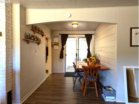 Tiny photo for 47564 School St, Oakridge, OR 97463 (MLS # 670702740)