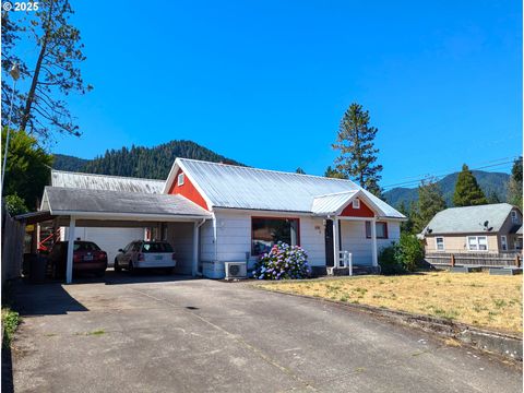 Tiny photo for 47564 School St, Oakridge, OR 97463 (MLS # 670702740)