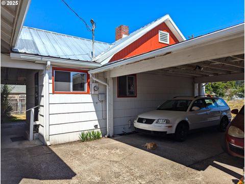 Tiny photo for 47564 School St, Oakridge, OR 97463 (MLS # 670702740)