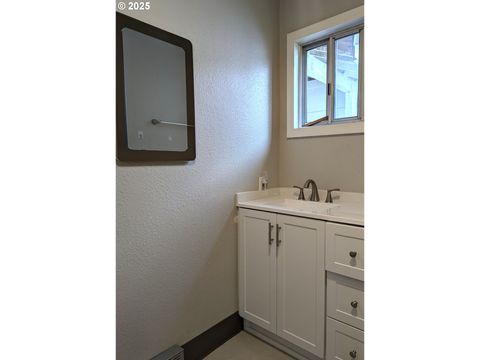 Tiny photo for 47564 School St, Oakridge, OR 97463 (MLS # 670702740)