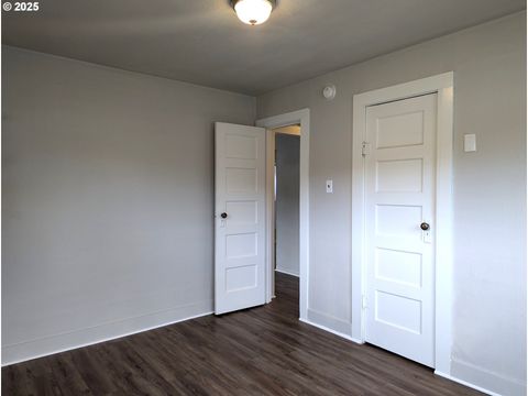 Tiny photo for 47564 School St, Oakridge, OR 97463 (MLS # 670702740)