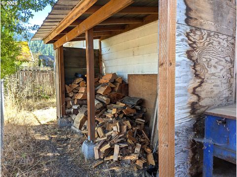 Tiny photo for 47564 School St, Oakridge, OR 97463 (MLS # 670702740)