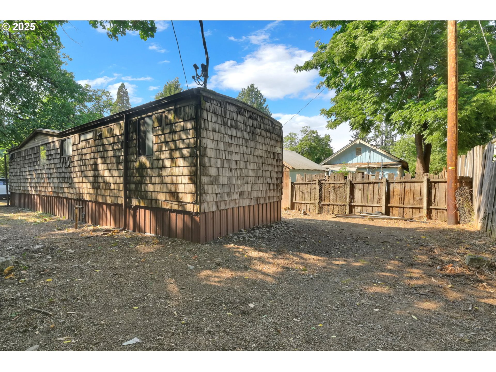 Eugene, Oregon 97403, United States, 1 Bedroom Bedrooms, ,1 BathroomBathrooms,Residential,Pending,200571