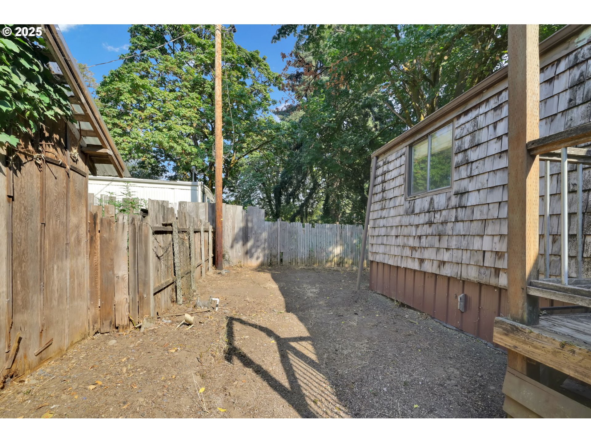 Eugene, Oregon 97403, United States, 1 Bedroom Bedrooms, ,1 BathroomBathrooms,Residential,Pending,200571