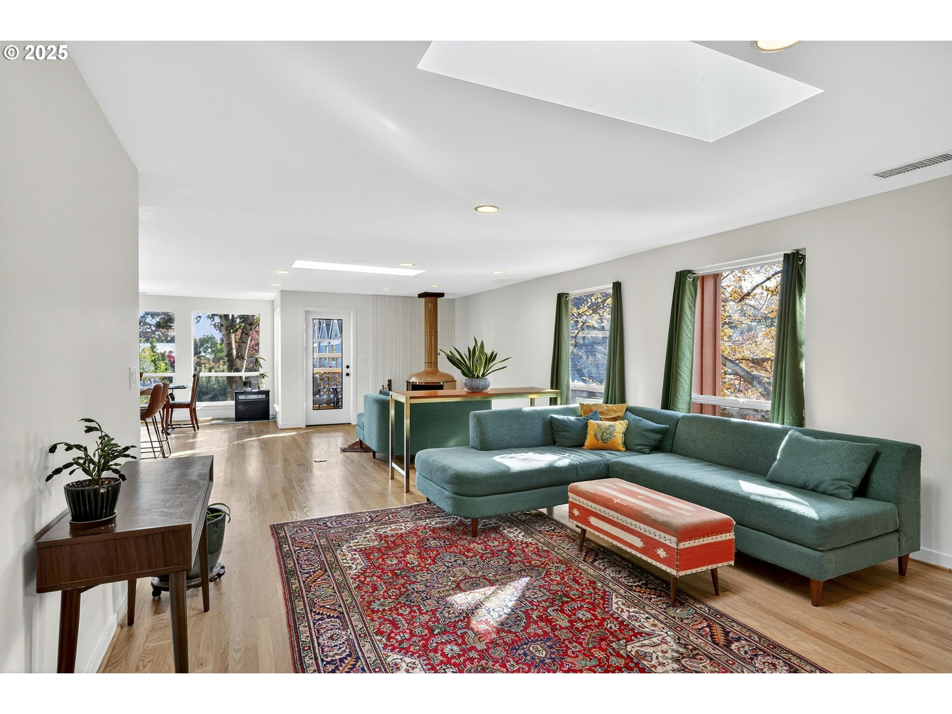 6722 6724 S VIRGINIA AVE