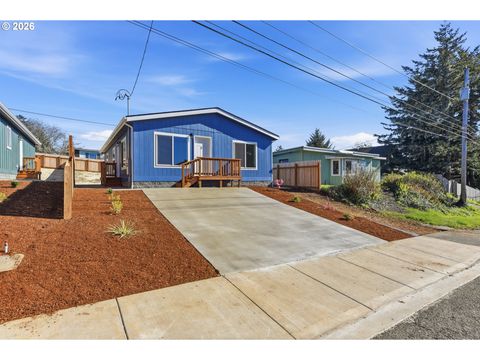 559 S WALL ST Coos Bay OR 97420