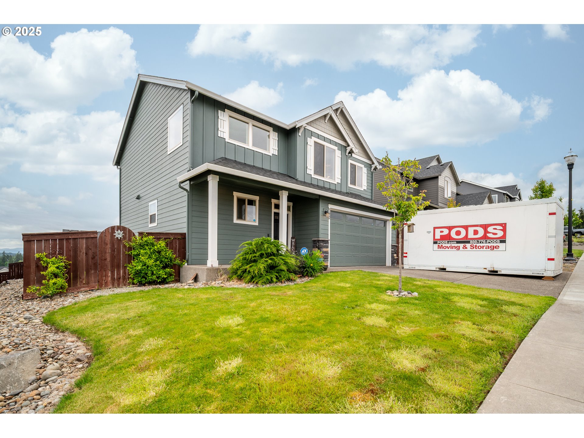 722 E VINE MAPLE AVE