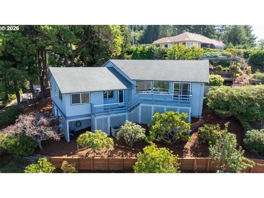 1037 CANYON TER, COOS BAY, OR 97420 - Image 7b01eadcfabaaf5bb9bee8158b45aca7/296740781