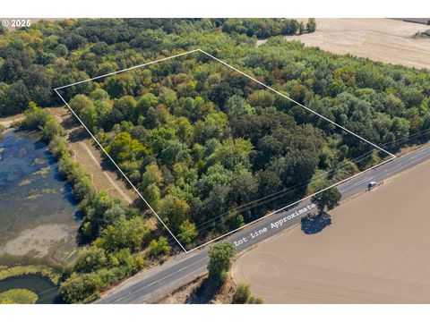 Three Lakes Rd SE 200 Albany OR 97322