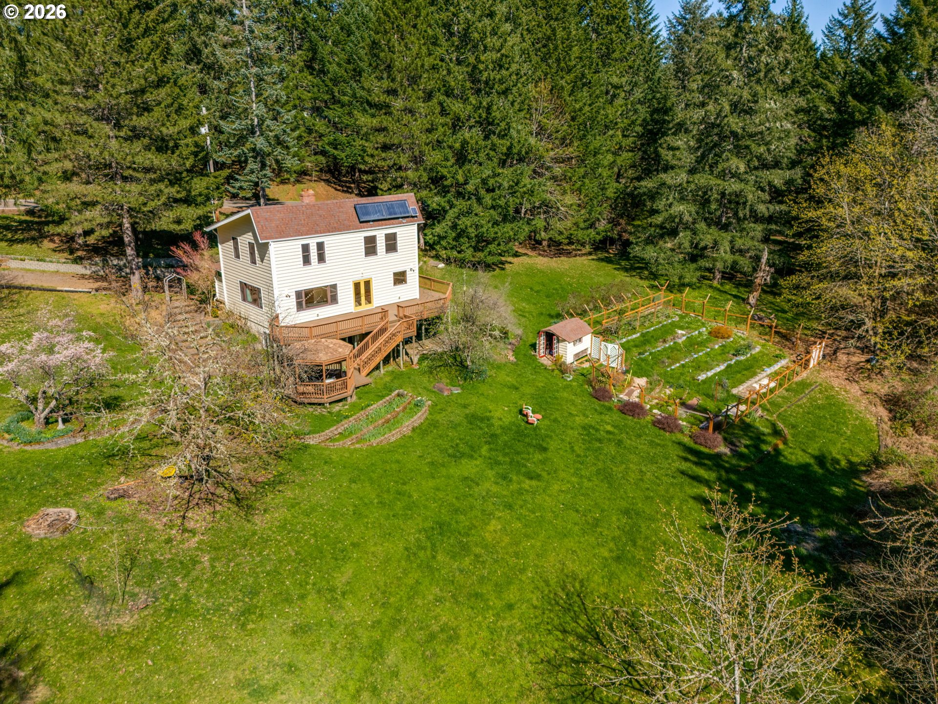 19037 NW MEADOW LAKE RD