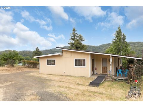 A home in Roseburg