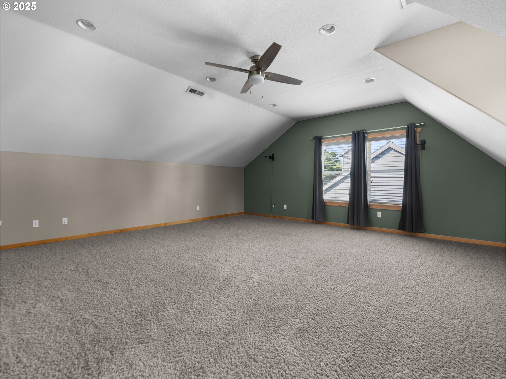 Clackamas, Oregon 97015, United States, 4 Bedrooms Bedrooms, ,3 BathroomsBathrooms,Residential,Pending,126699