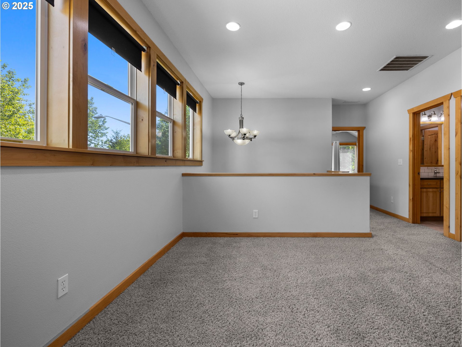 Clackamas, Oregon 97015, United States, 4 Bedrooms Bedrooms, ,3 BathroomsBathrooms,Residential,Pending,126699