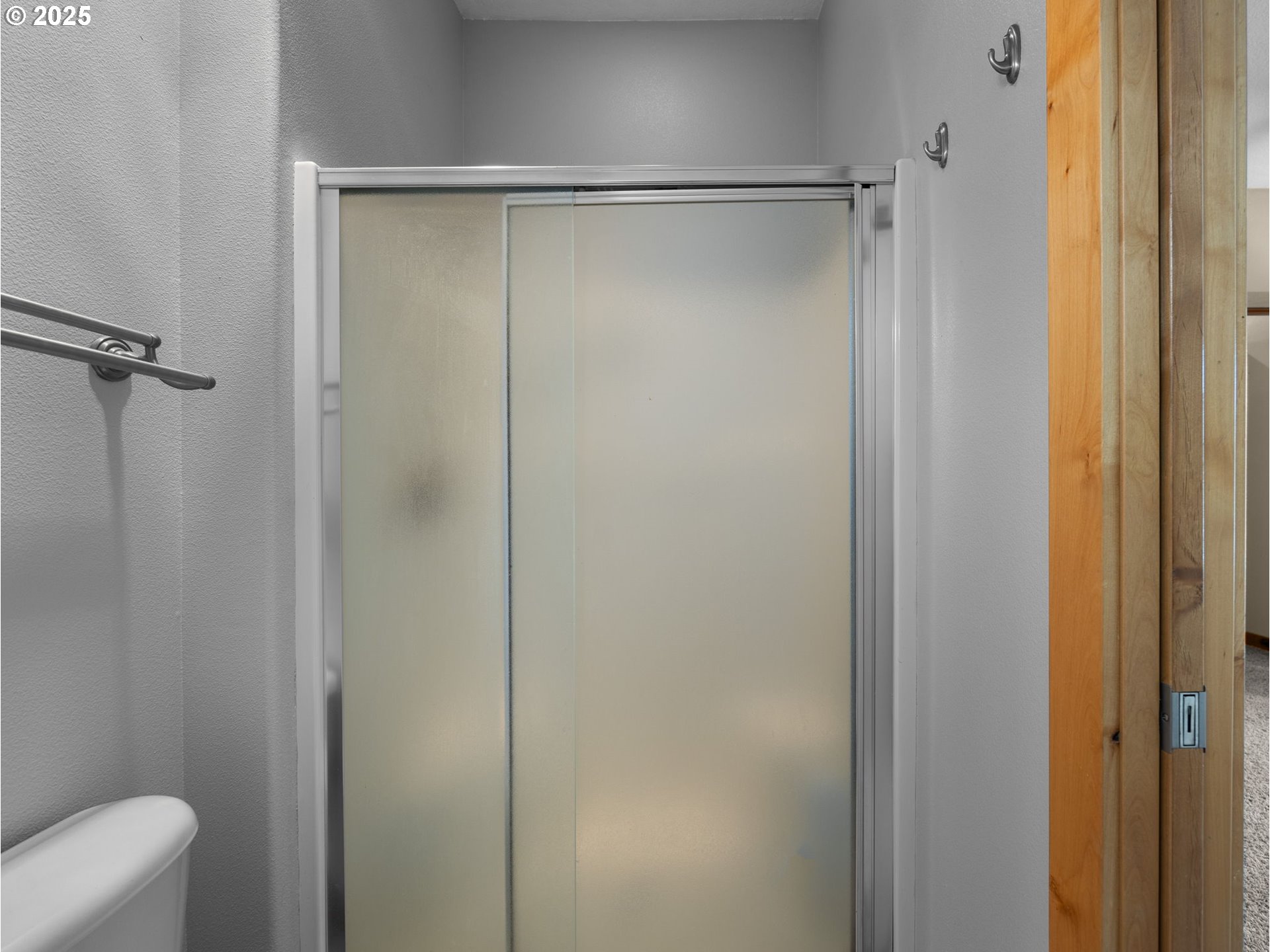 Clackamas, Oregon 97015, United States, 4 Bedrooms Bedrooms, ,3 BathroomsBathrooms,Residential,Pending,126699