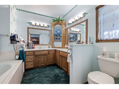 Tiny photo for 39428 Jasper Lowell Rd, Lowell, OR 97452 (MLS # 654383951)