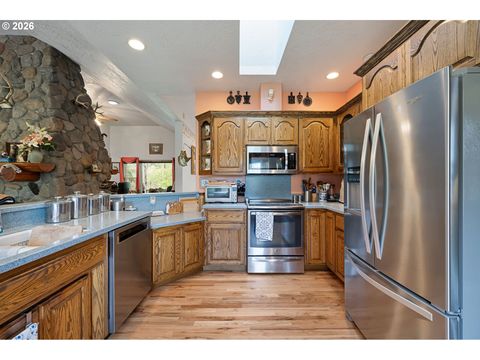 Tiny photo for 39428 Jasper Lowell Rd, Lowell, OR 97452 (MLS # 654383951)