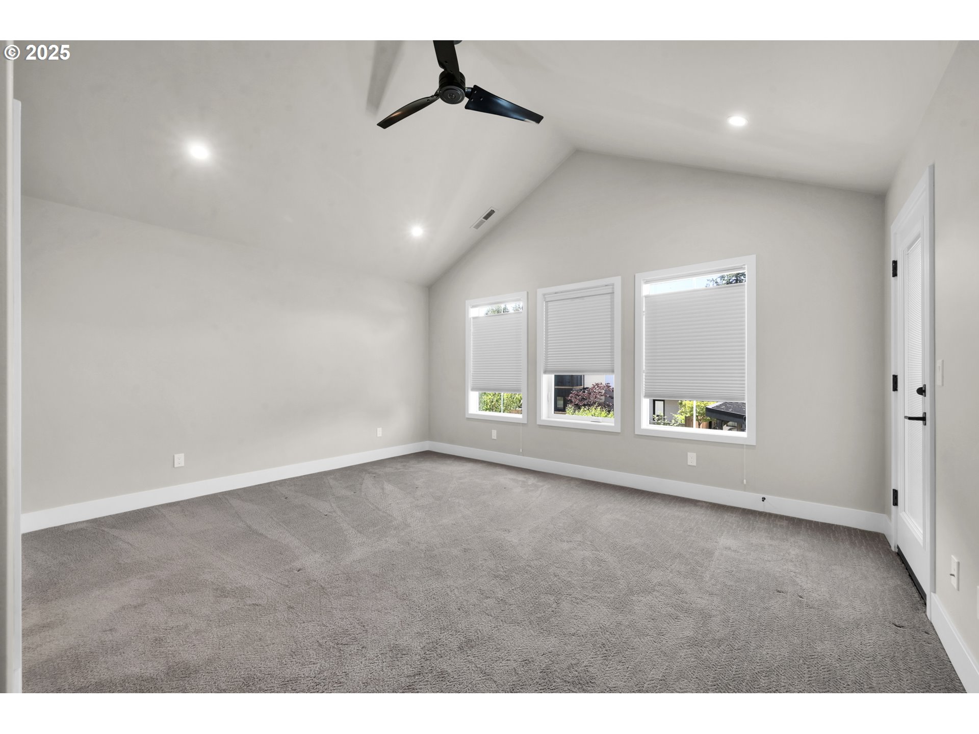 Eugene, Oregon 97408, United States, 3 Bedrooms Bedrooms, ,3 BathroomsBathrooms,Residential,Active,142626