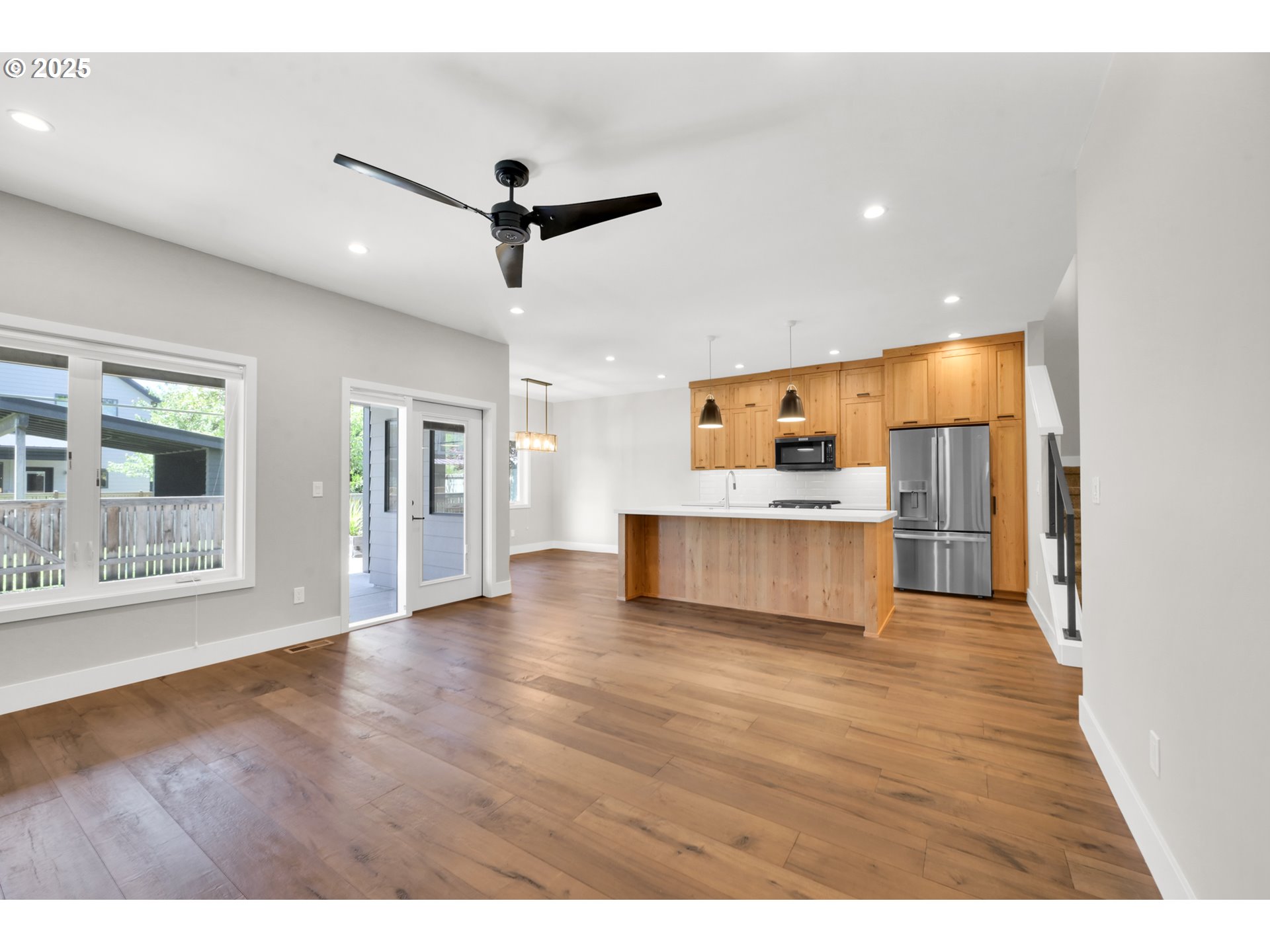 Eugene, Oregon 97408, United States, 3 Bedrooms Bedrooms, ,3 BathroomsBathrooms,Residential,Active,142626