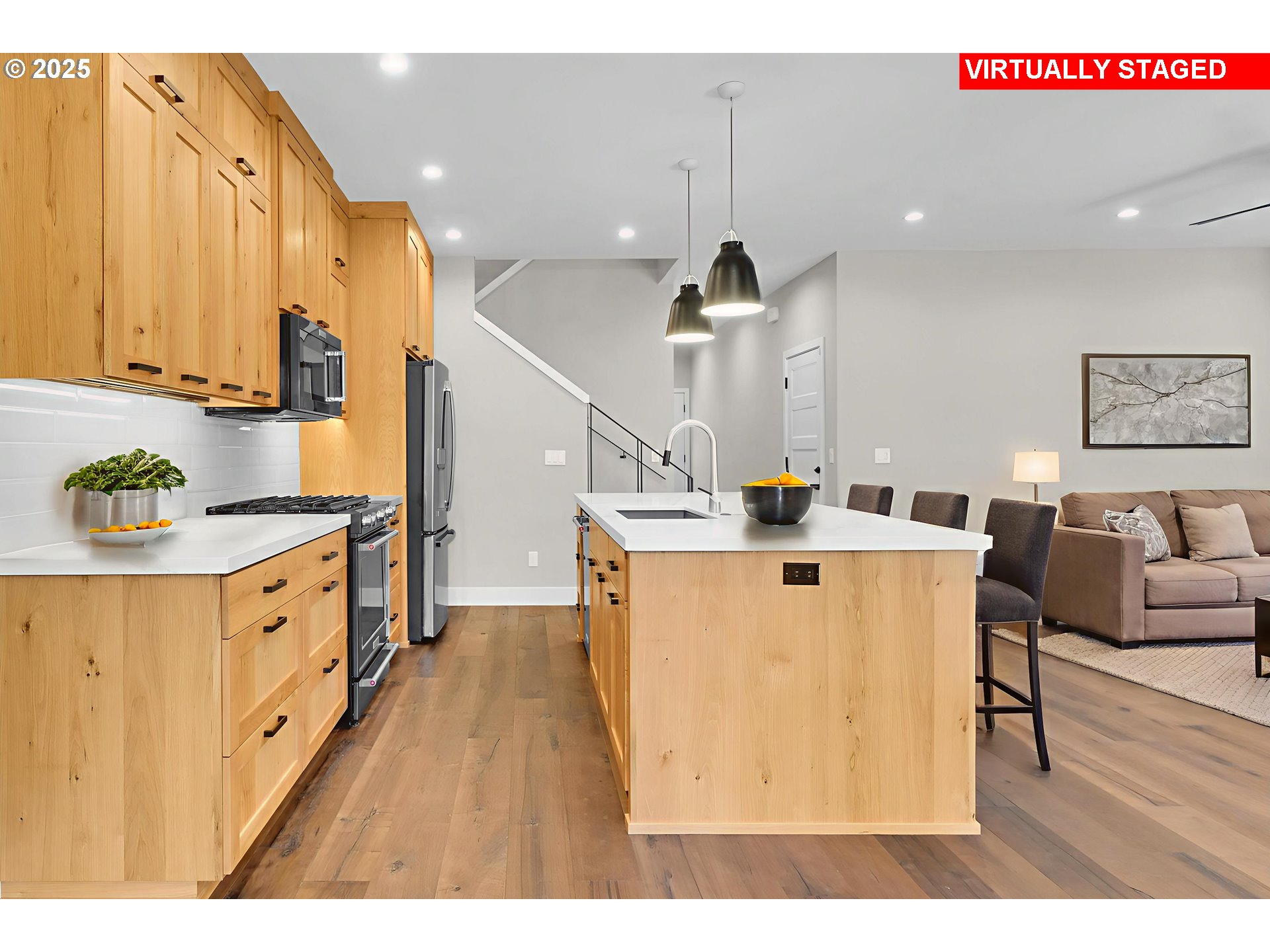 Eugene, Oregon 97408, United States, 3 Bedrooms Bedrooms, ,3 BathroomsBathrooms,Residential,Active,142626