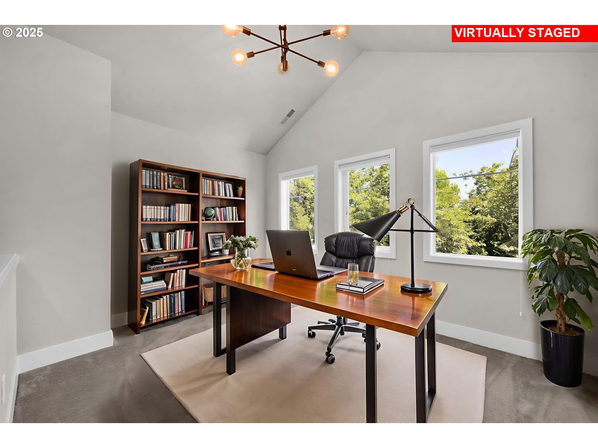 Eugene, Oregon 97408, United States, 3 Bedrooms Bedrooms, ,3 BathroomsBathrooms,Residential,Active,142626