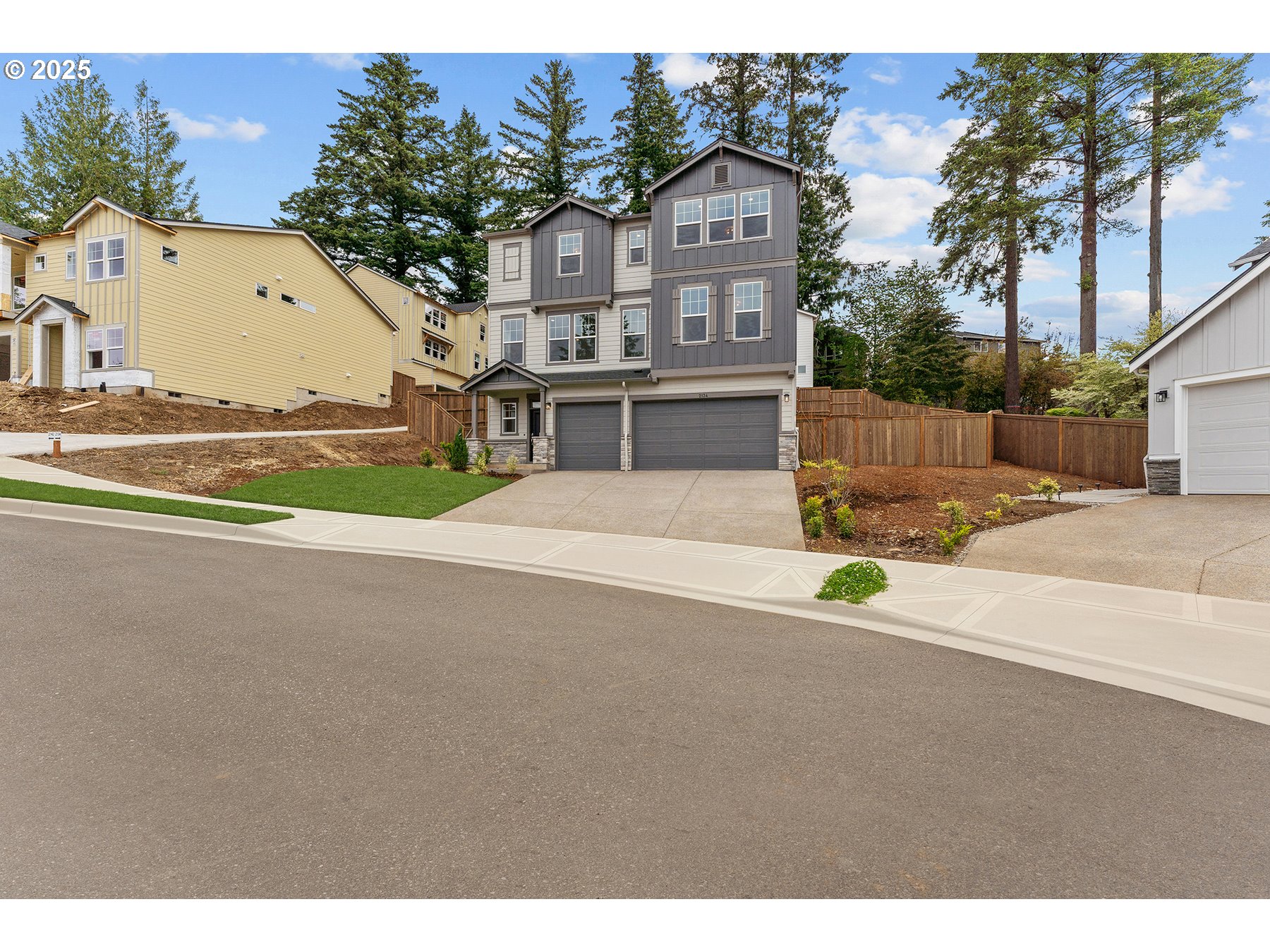 2134 Eleanor RD