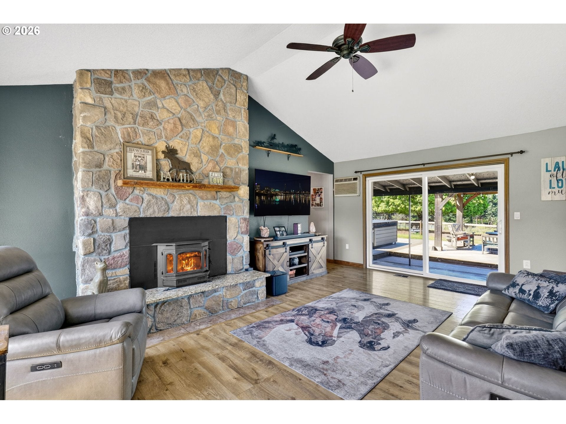 17623 S Windy City Rd, Mulino, OR, 97042, USA, 3 Bedrooms Bedrooms, ,2 BathroomsBathrooms,Residential,Active,17623 S Windy City Rd,302443349