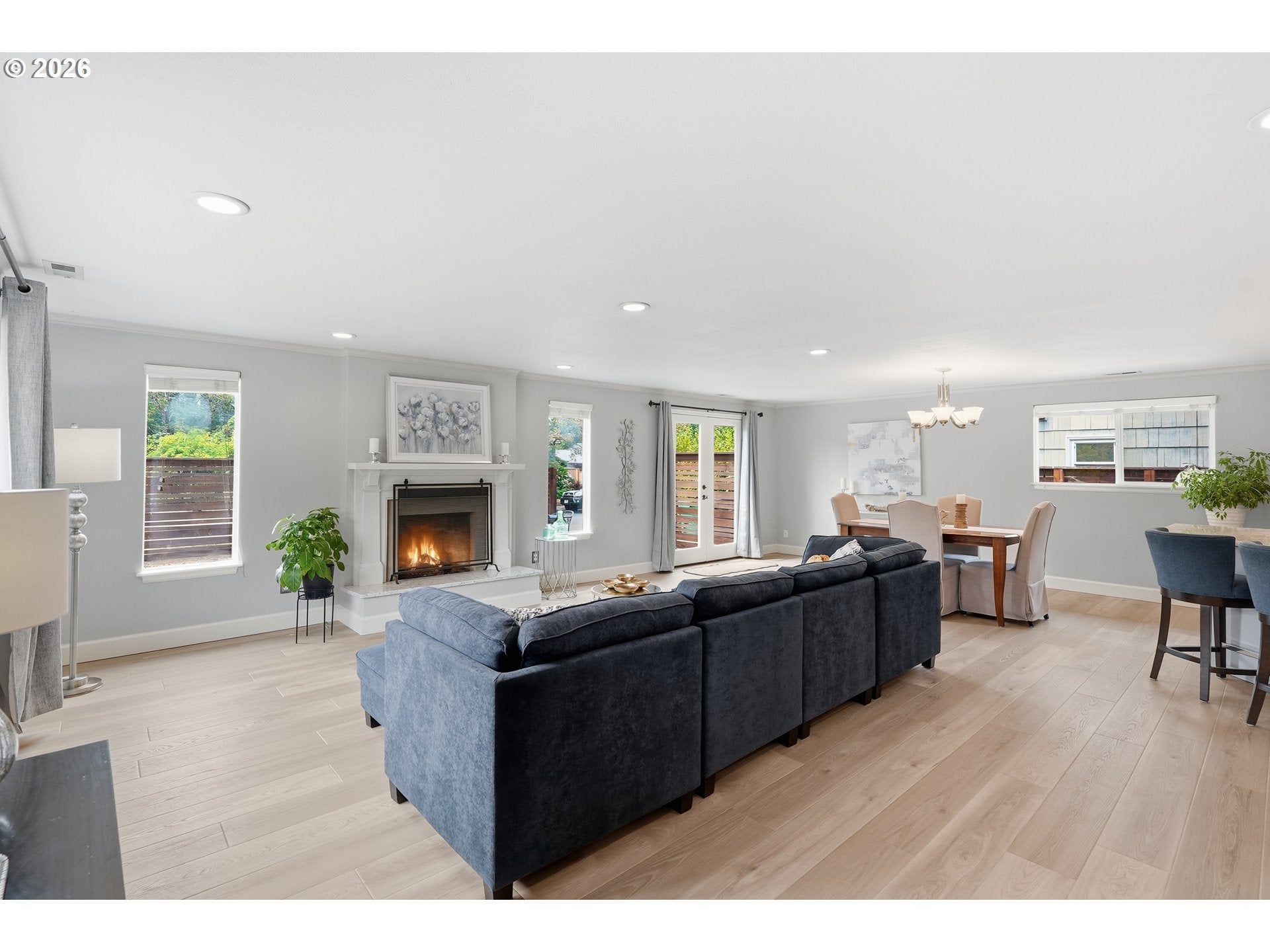 21 NE BRYANT ST