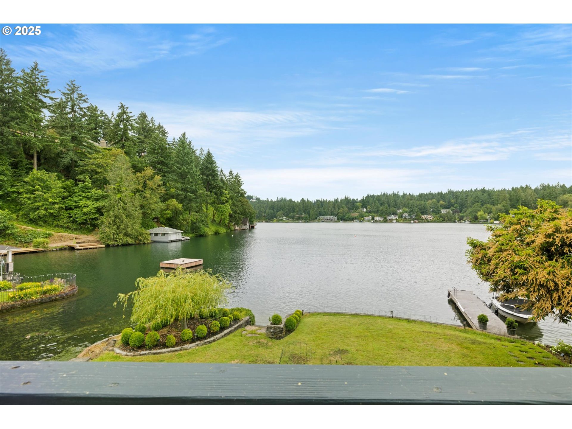 1667 LAKE FRONT RD