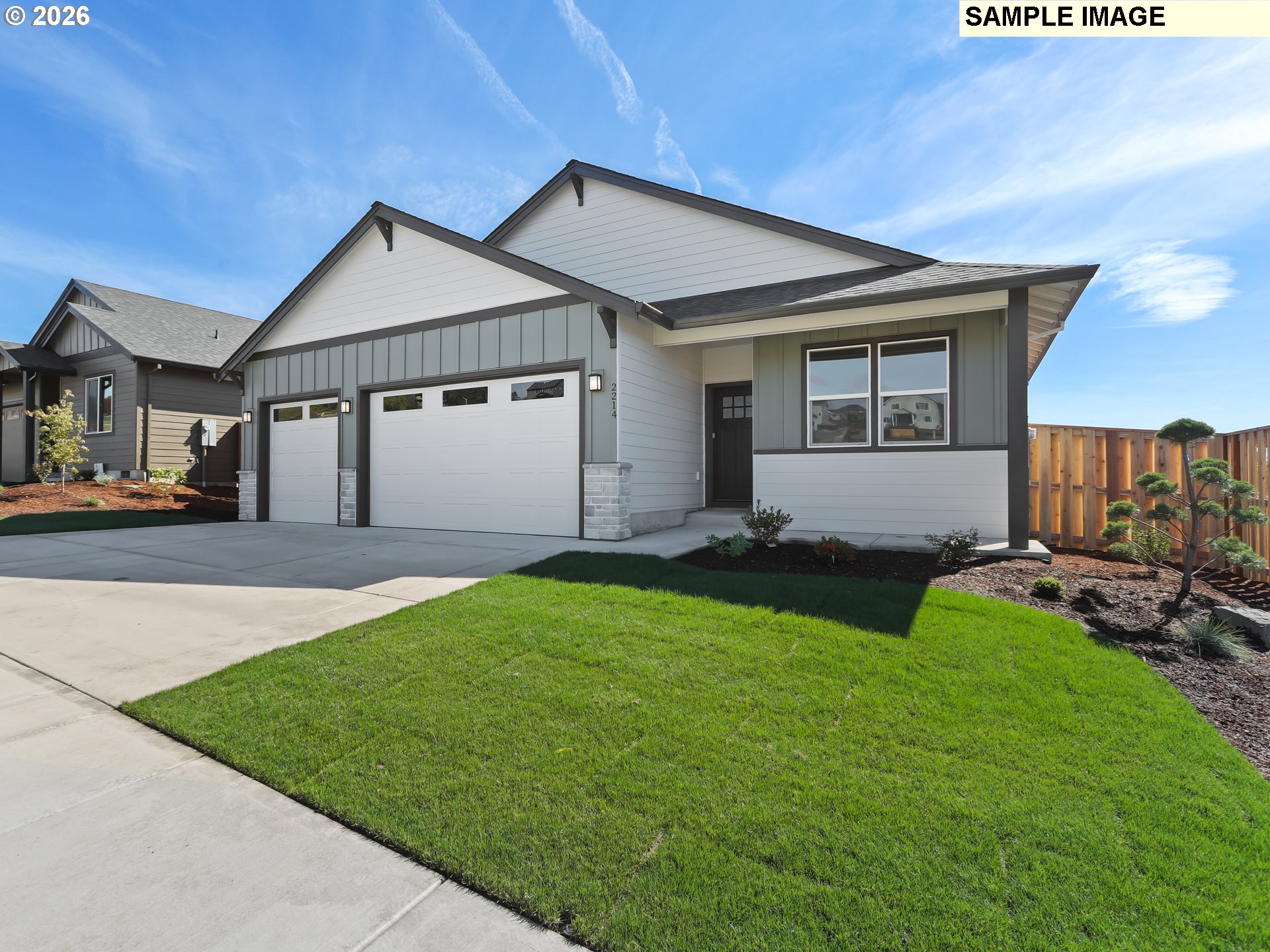 2221 E JUNIPER CIR 15