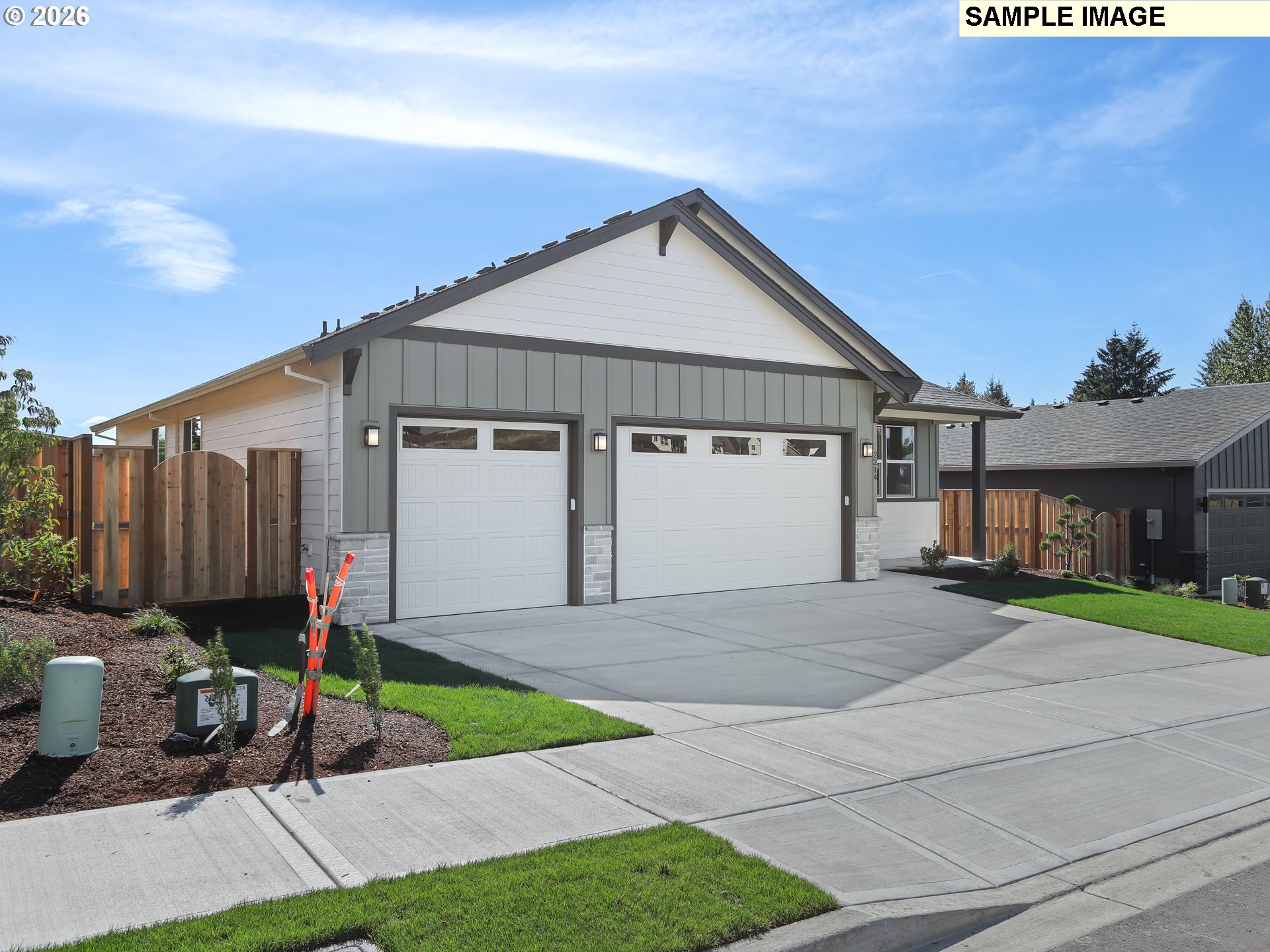 2221 E JUNIPER CIR 15