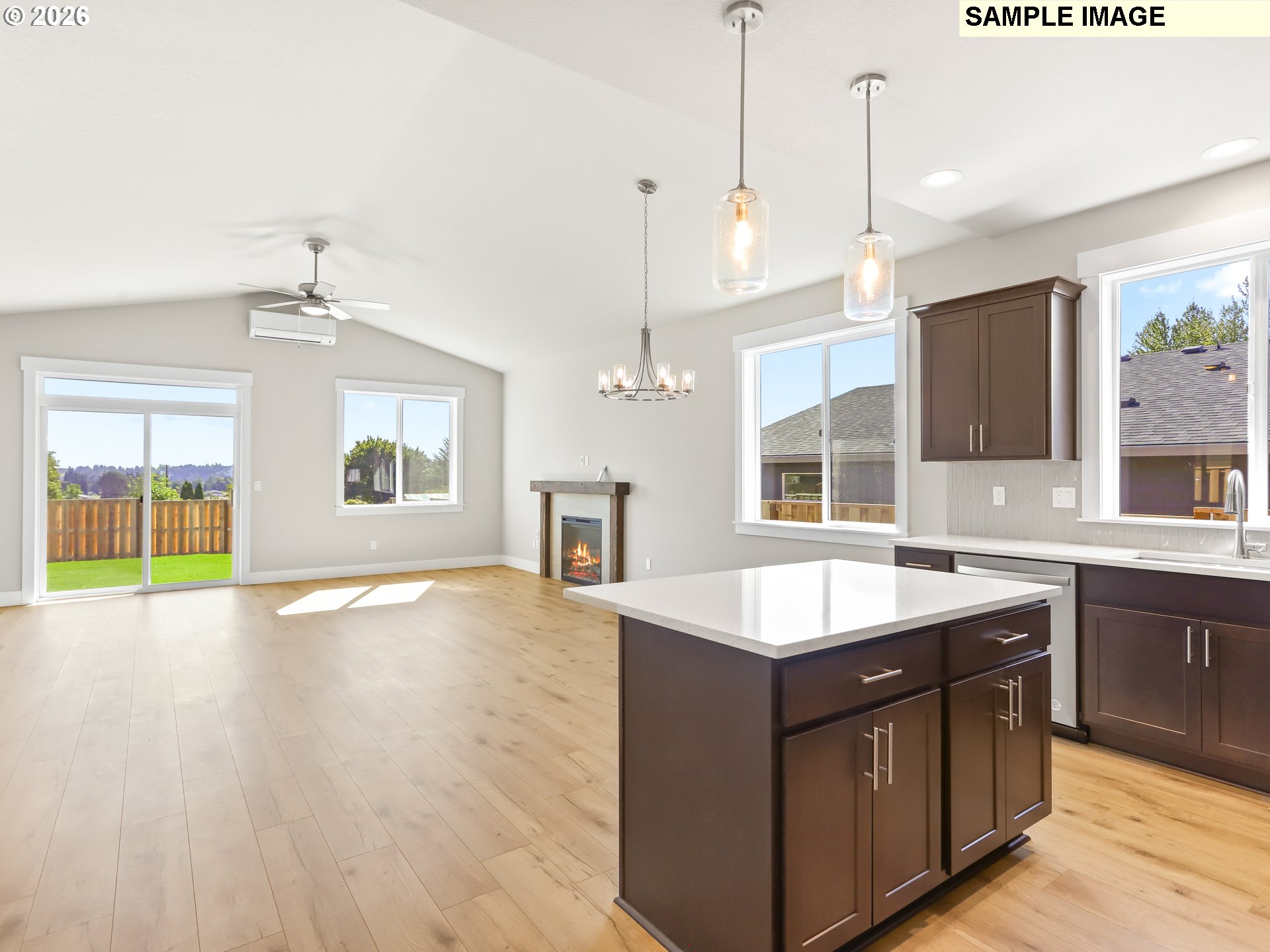 2221 E JUNIPER CIR 15