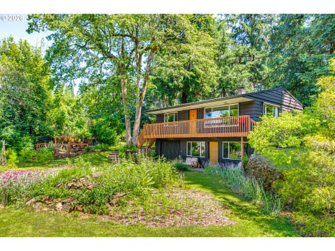 Photo of 13710 SE Maloy Ln, Oak Grove, OR 97222 (MLS # 589846982)