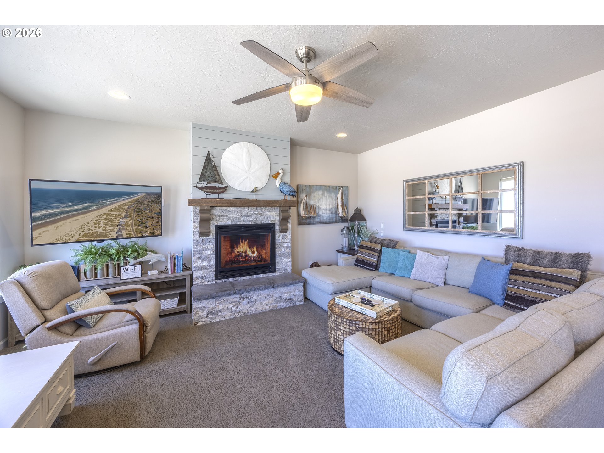 214 NW OCEANIA DR