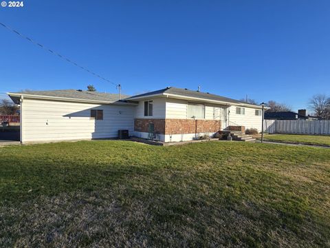 A home in Hermiston