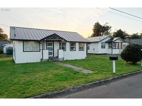 1184 2ND ST Florence OR 97439