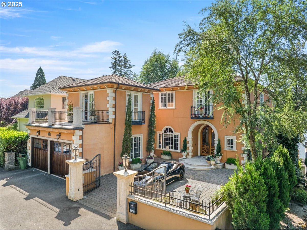 3600 LAKEVIEW BLVD