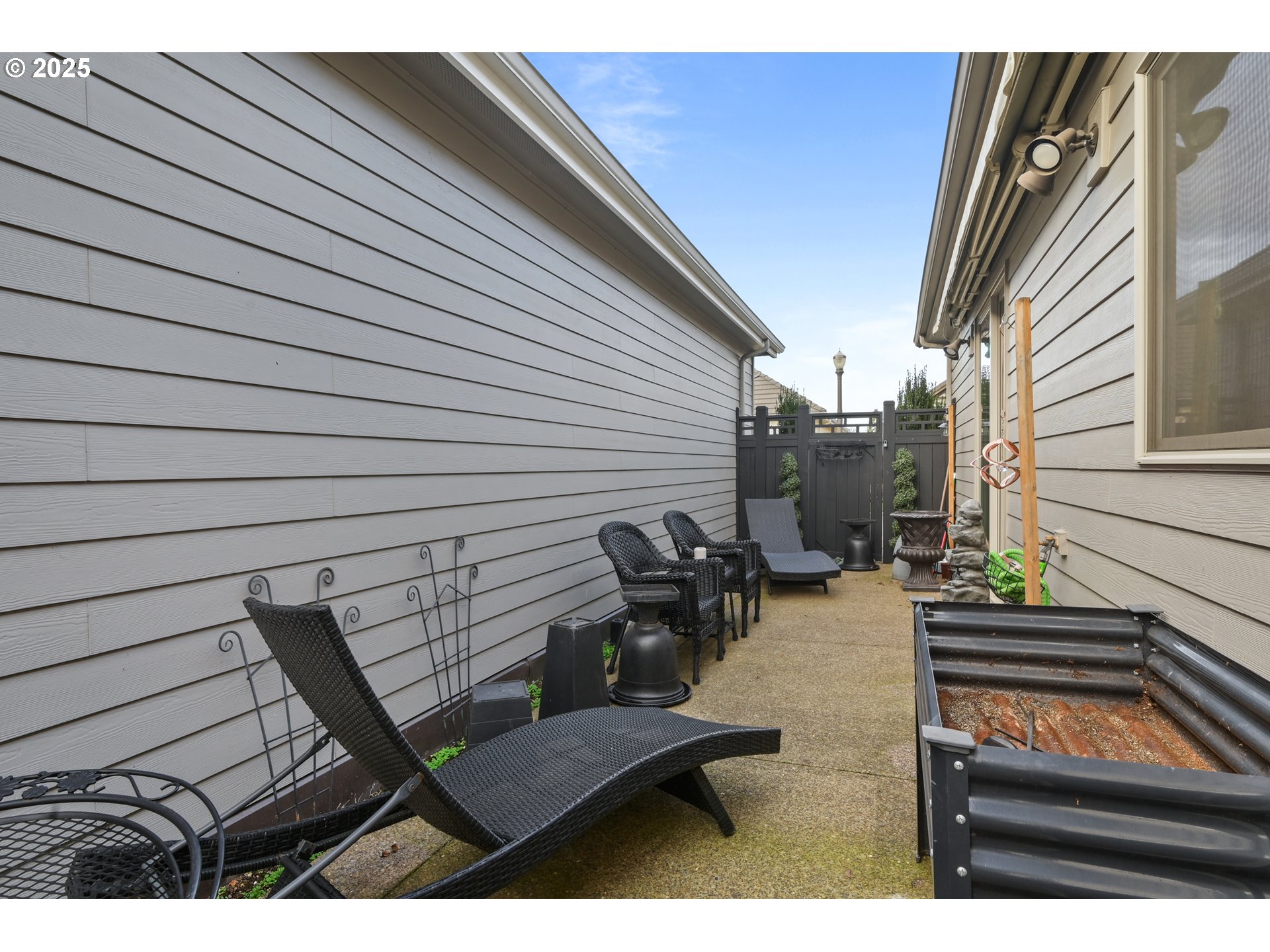 Eugene, Oregon 97408, United States, 3 Bedrooms Bedrooms, ,2 BathroomsBathrooms,Residential,Pending,251662