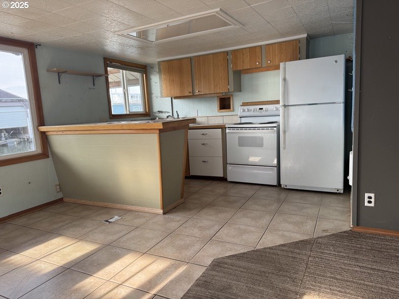 2901 NE Marine Dr. A19