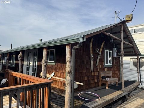 2901 NE Marine Dr. A19 Portland OR 97211