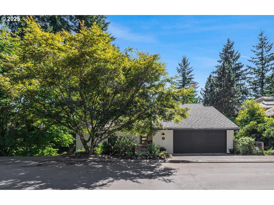 25 BECKET ST