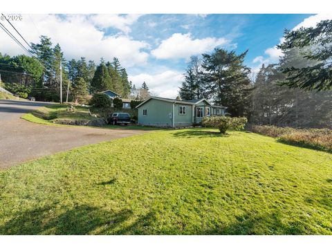 545 QUEENS AVE Lakeside OR 97449