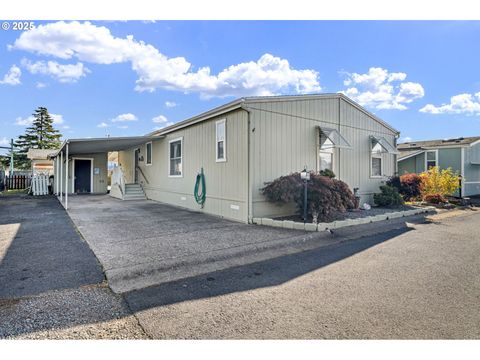 1800 LAKEWOOD CT 158 Eugene OR 97402