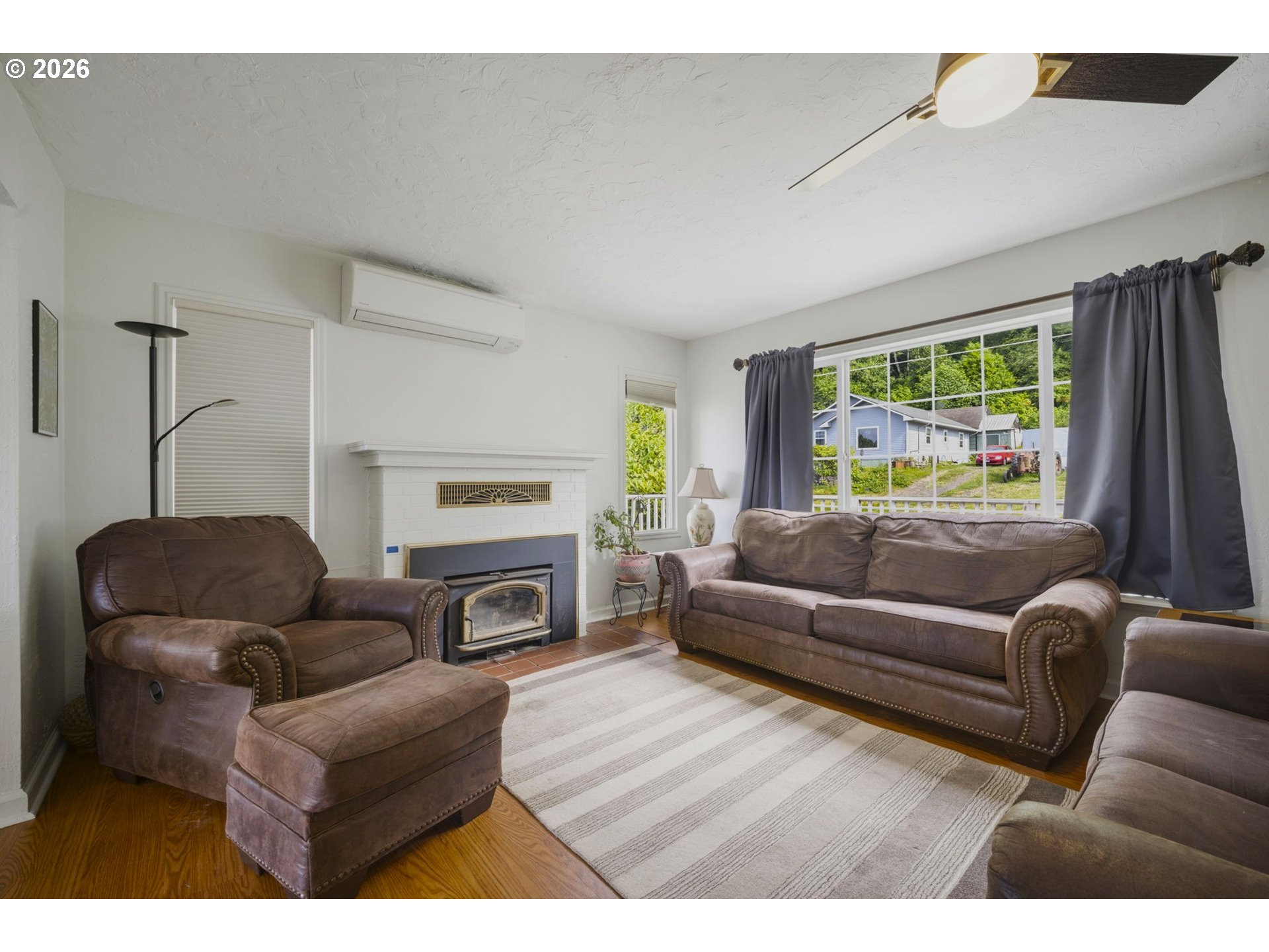 525 ELM AVE