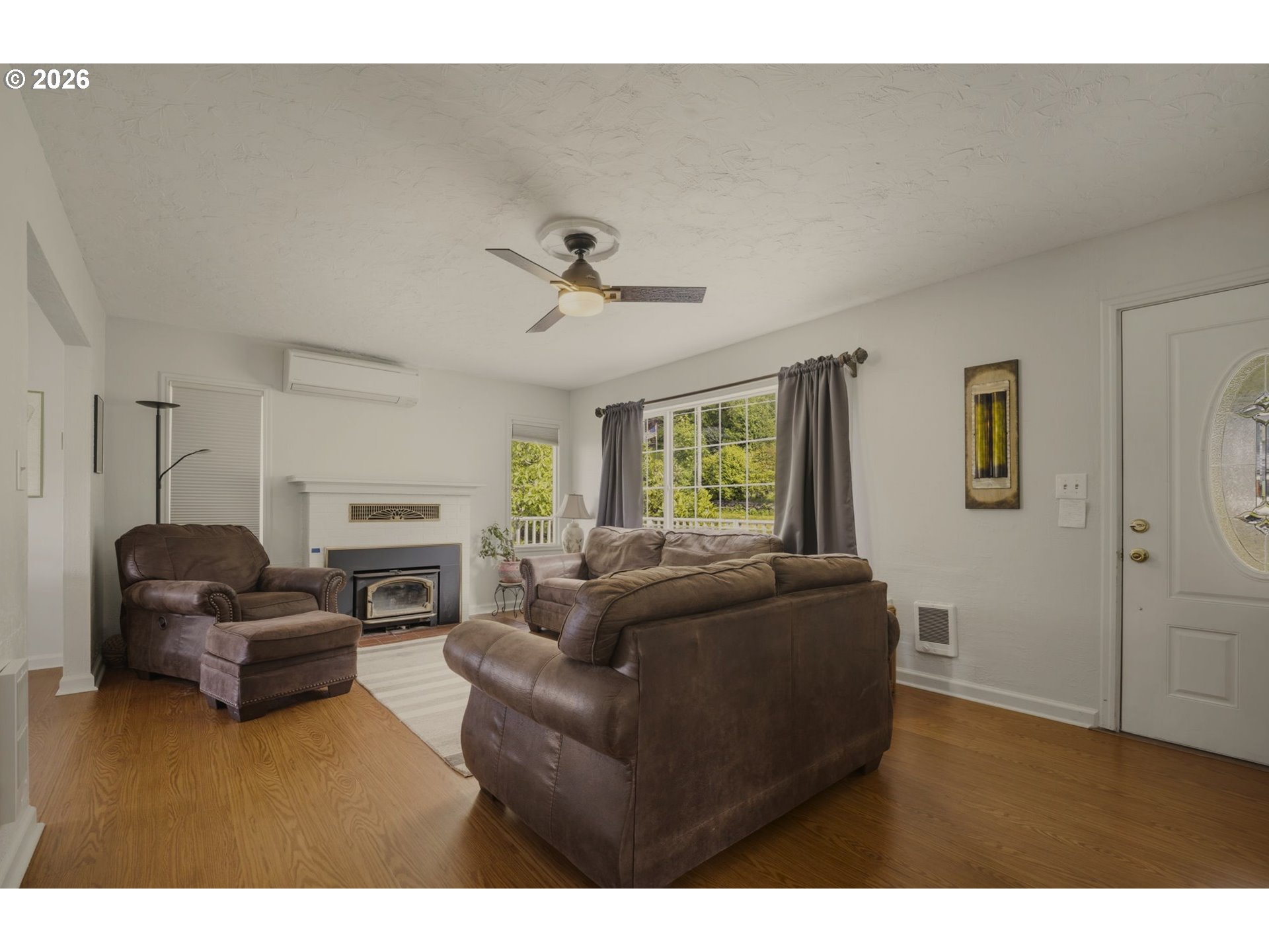 525 ELM AVE