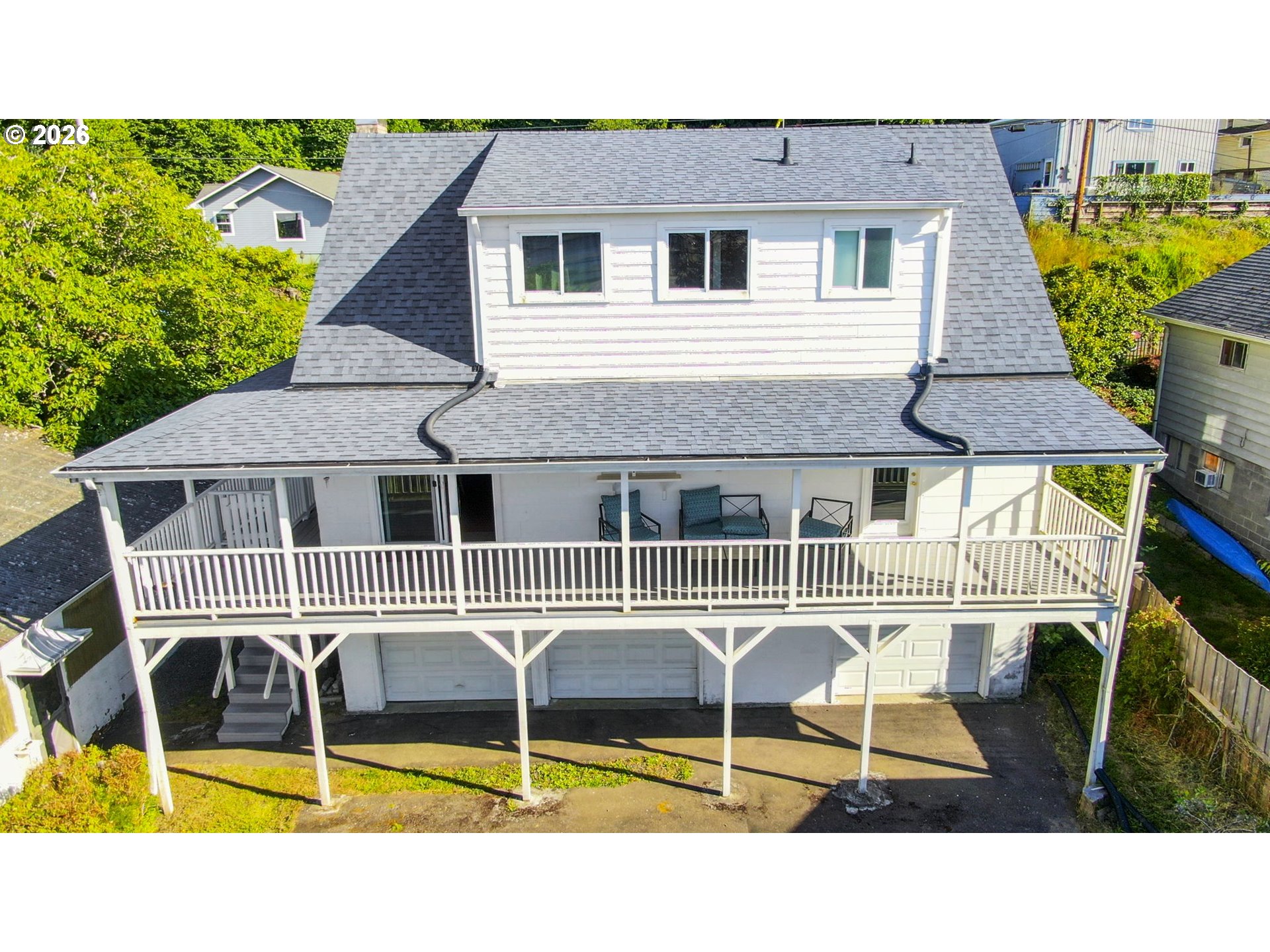 525 ELM AVE