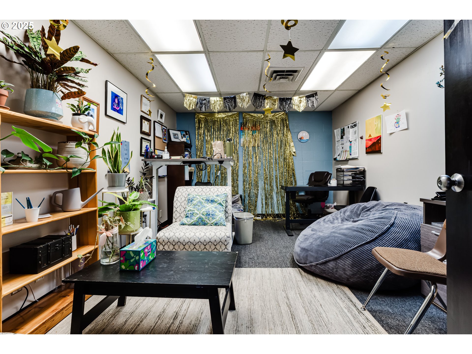 944 W 5TH AVE
